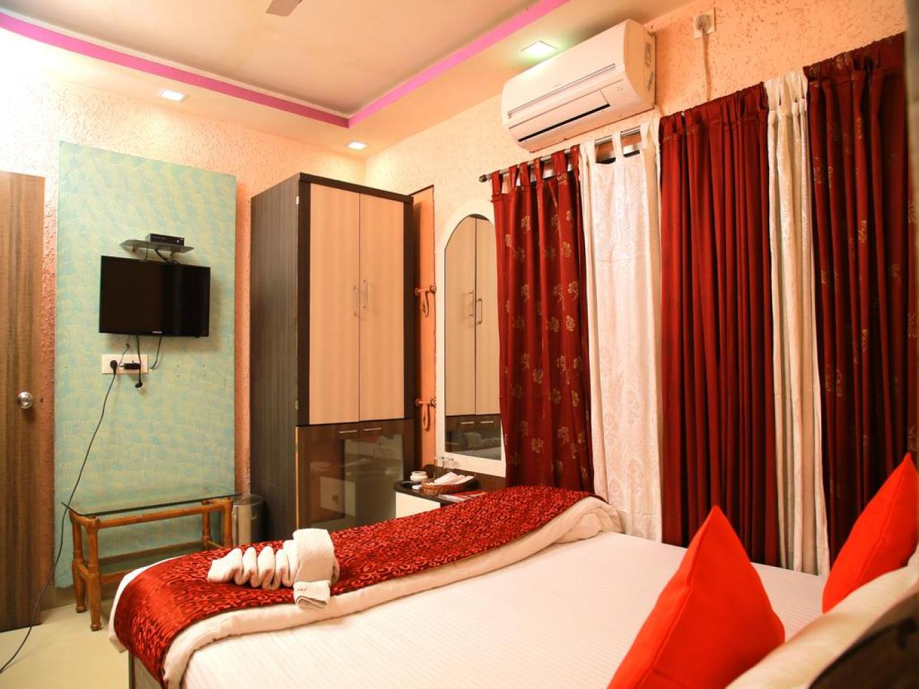 Deluxe double or Twin bed