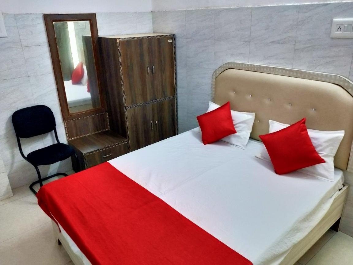 Double Bed AC Luxury Room