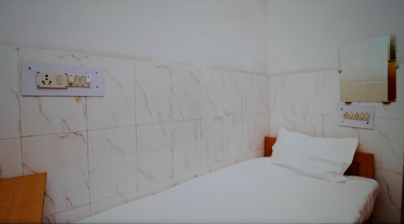 Single Bed Budget Room
