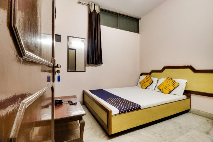 Triple Bed AC Room 