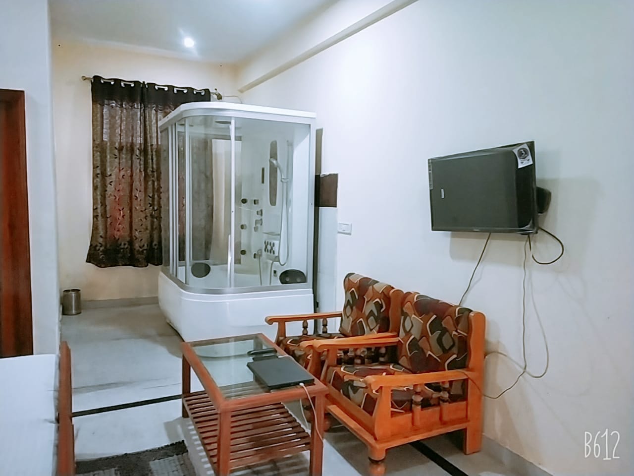 Double Bed With Steam Bathtub
