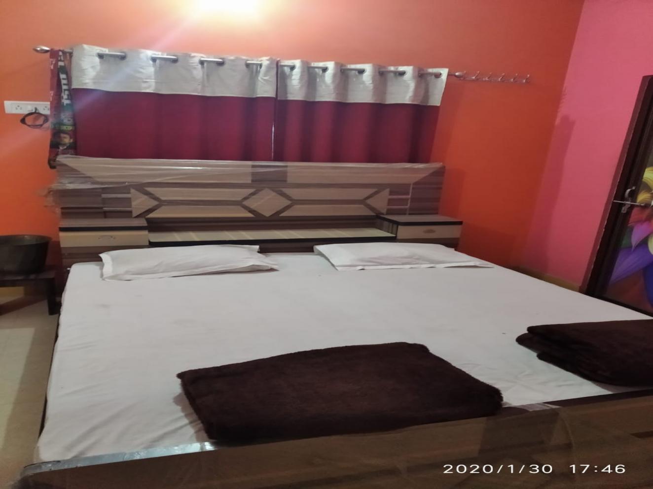 double bed rooms non ac 