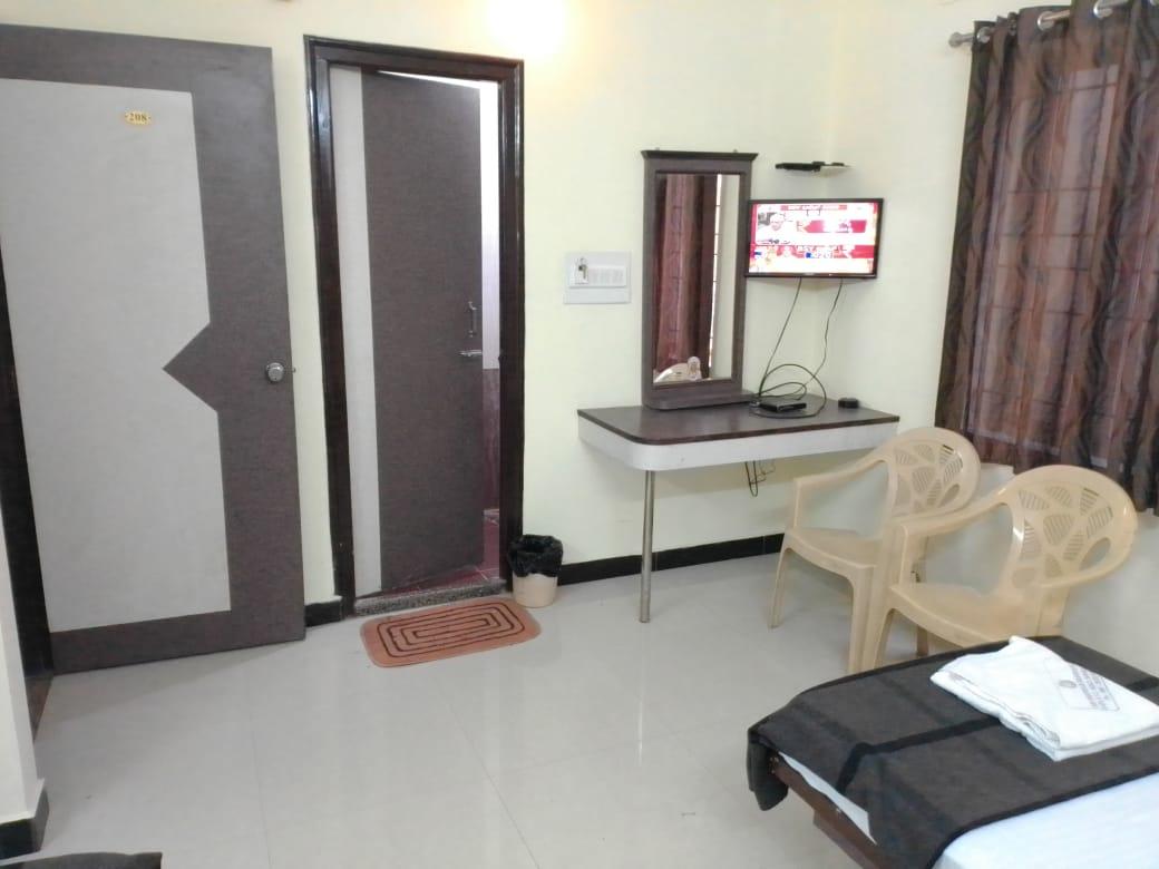 TRIPLE BED