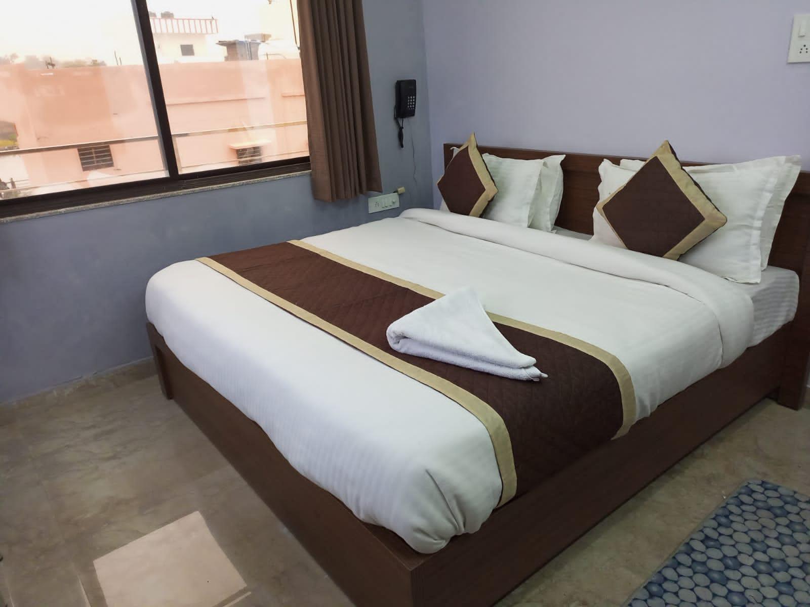 Double Bed