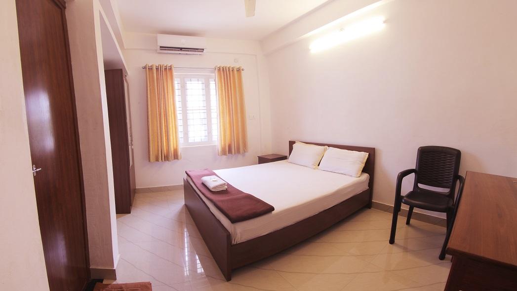 Deluxe room AC