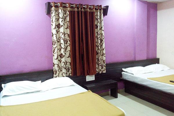 Triple bed non ac