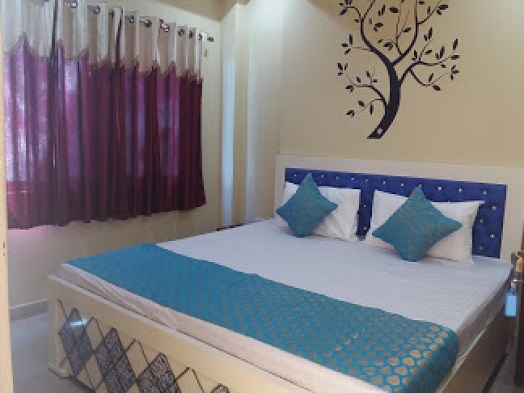 Deluxe AC Room