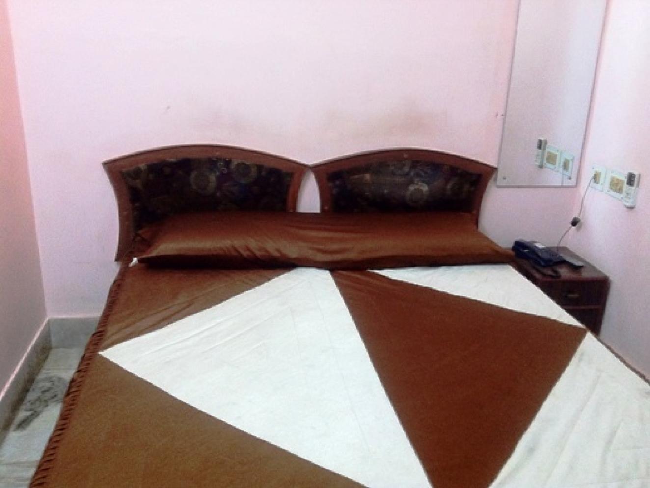 Budget Non- air conditioner  rooms