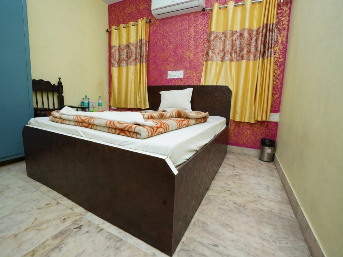 Super deluxe ac double bed