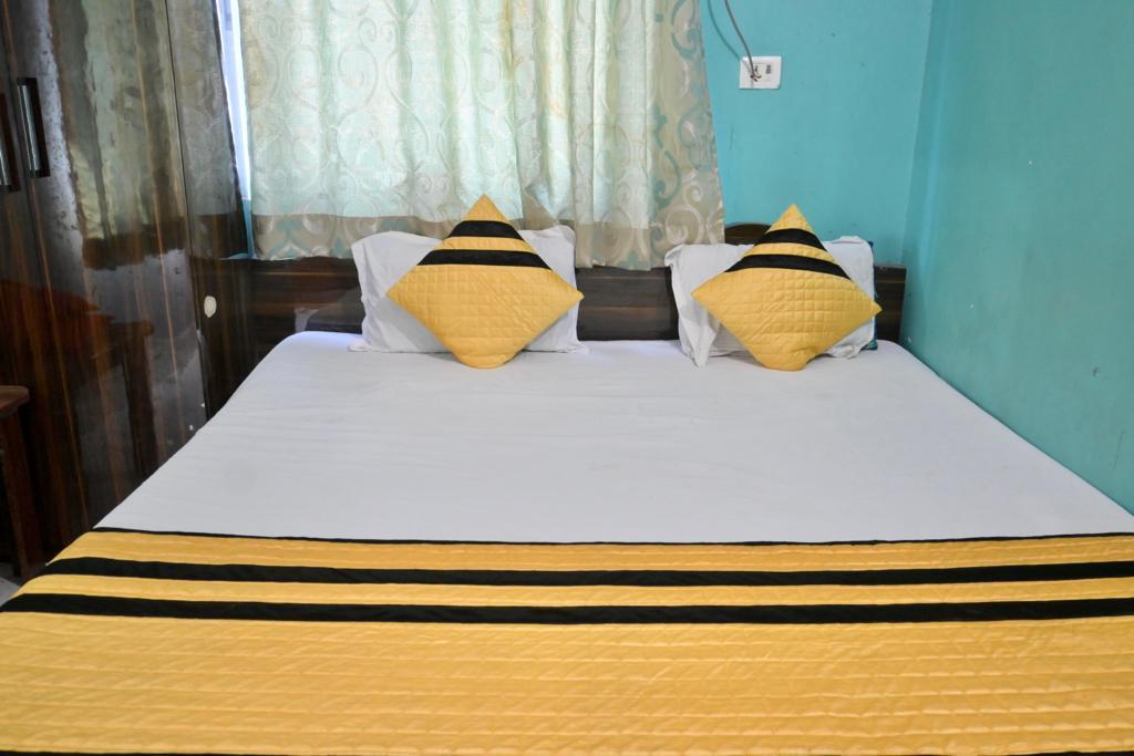 Deluxe AC Room