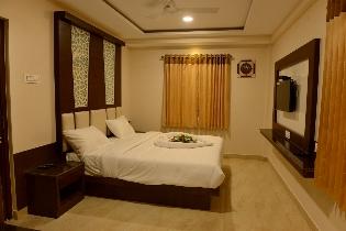 Oga Hotel STM Palace