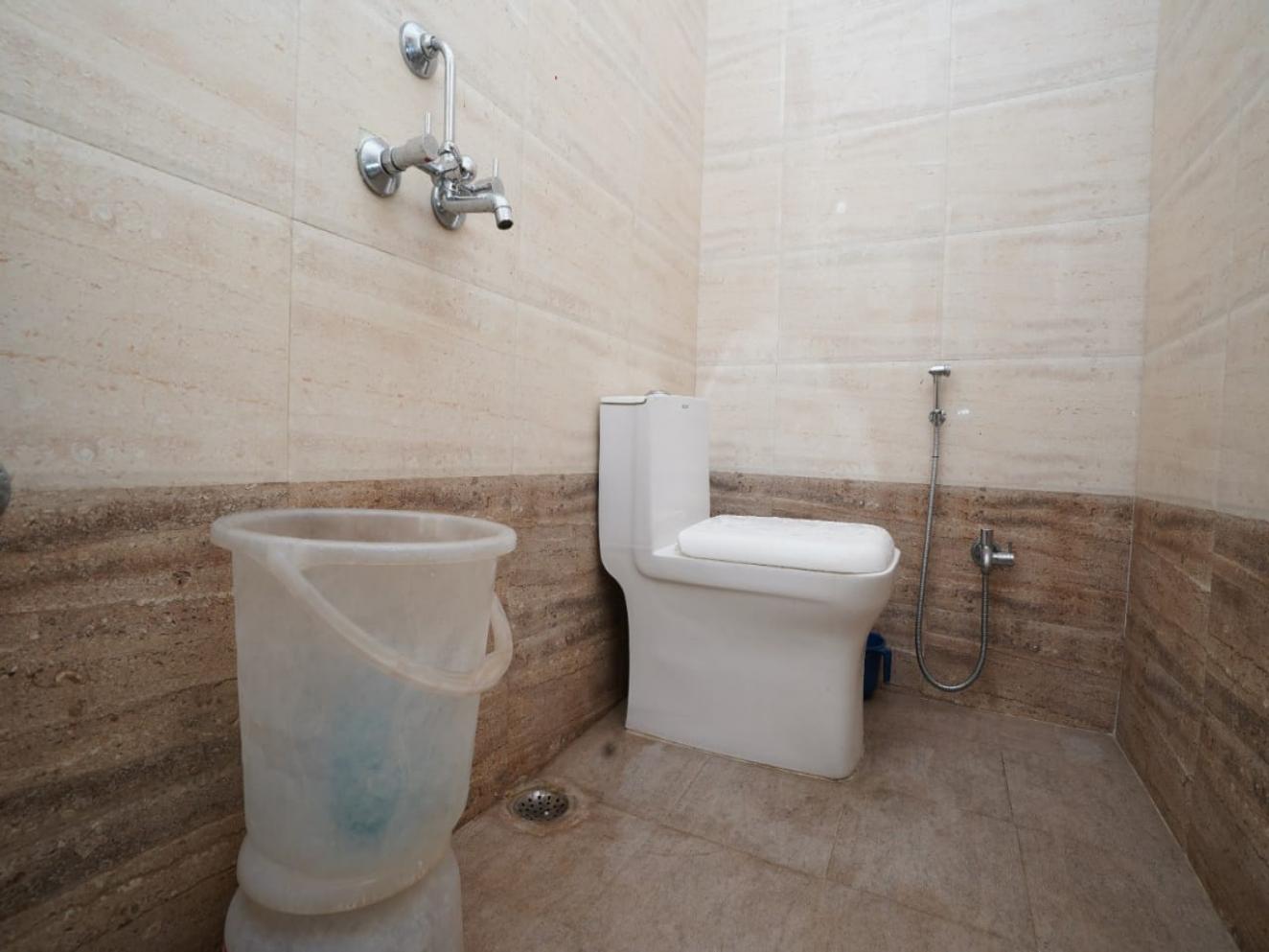 six bed ac family room