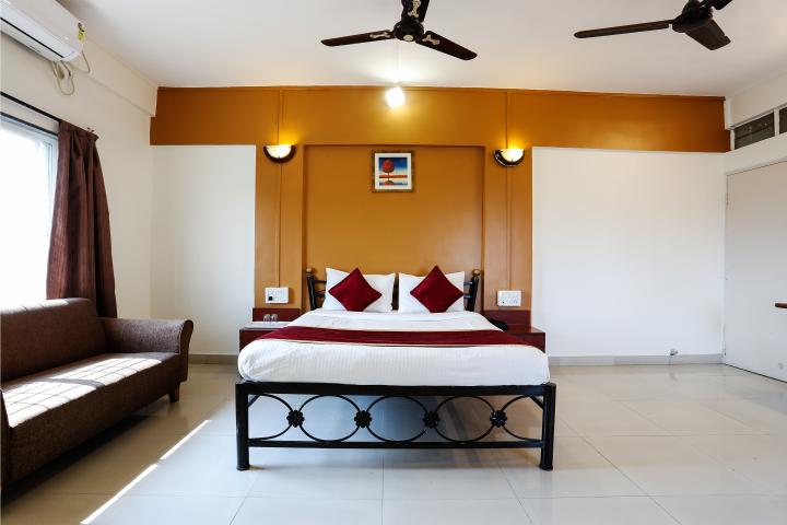 Deluxe AC Rooms