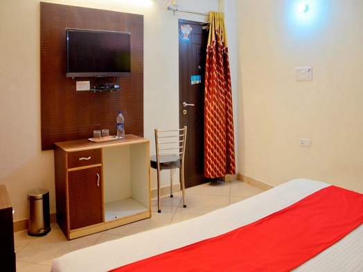 Super Deluxe AC Room.