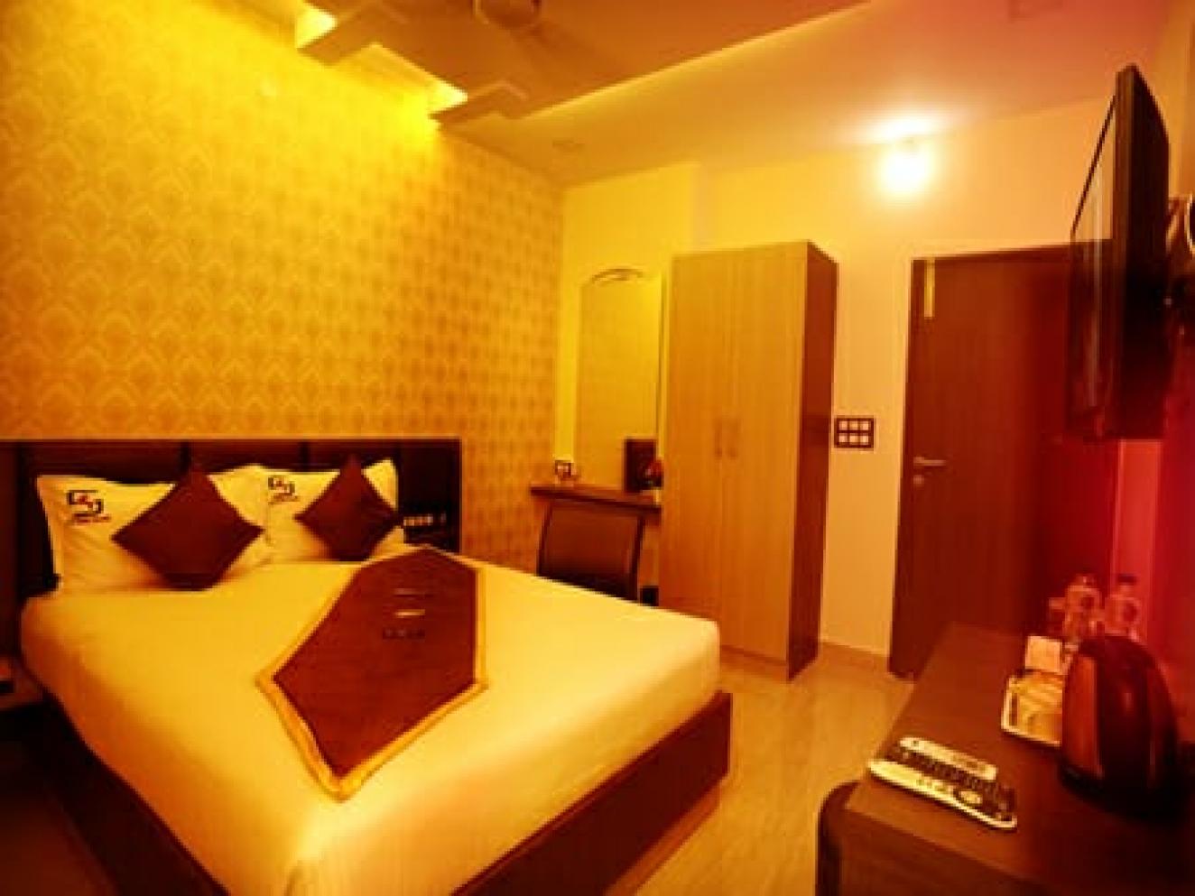 SUPER DELUXE A/C ROOM