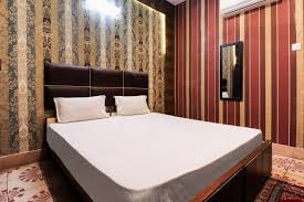 DELUXE AC ROOM