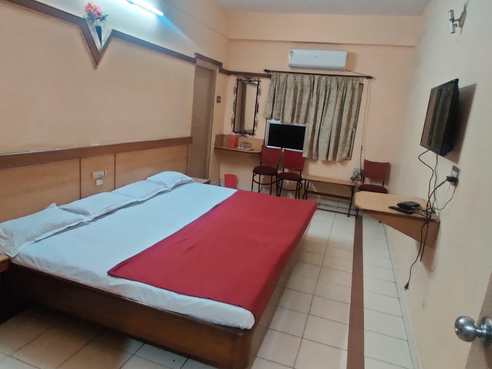 Triple Bed room