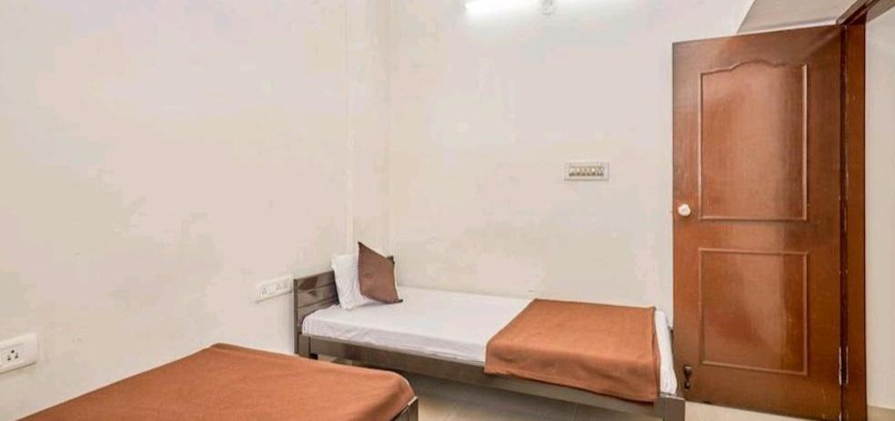 NON AC Dormitory Bed Room
