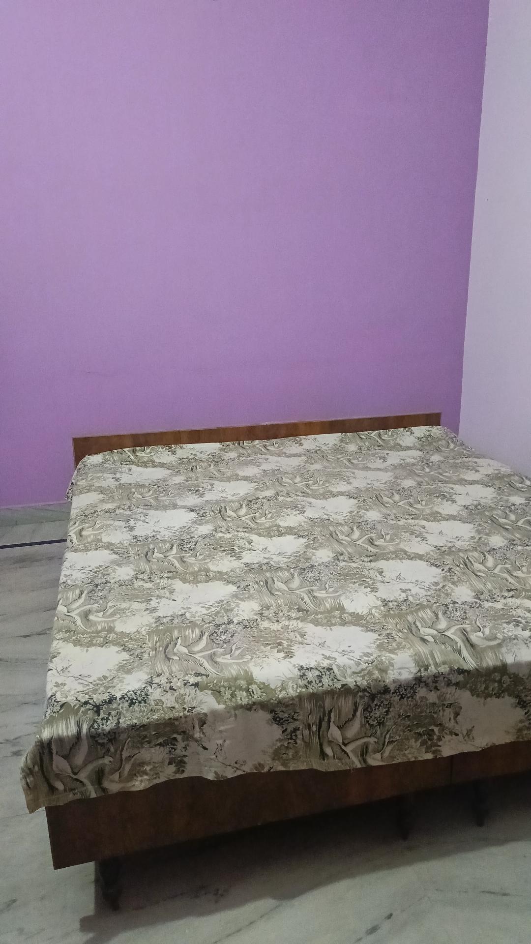 Double bed 