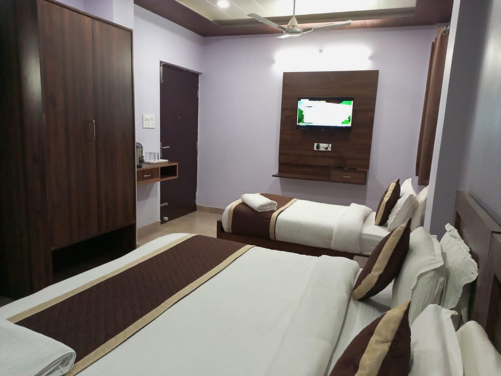 Triple Bed