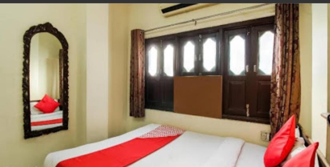 Standard double bed Non a/c 