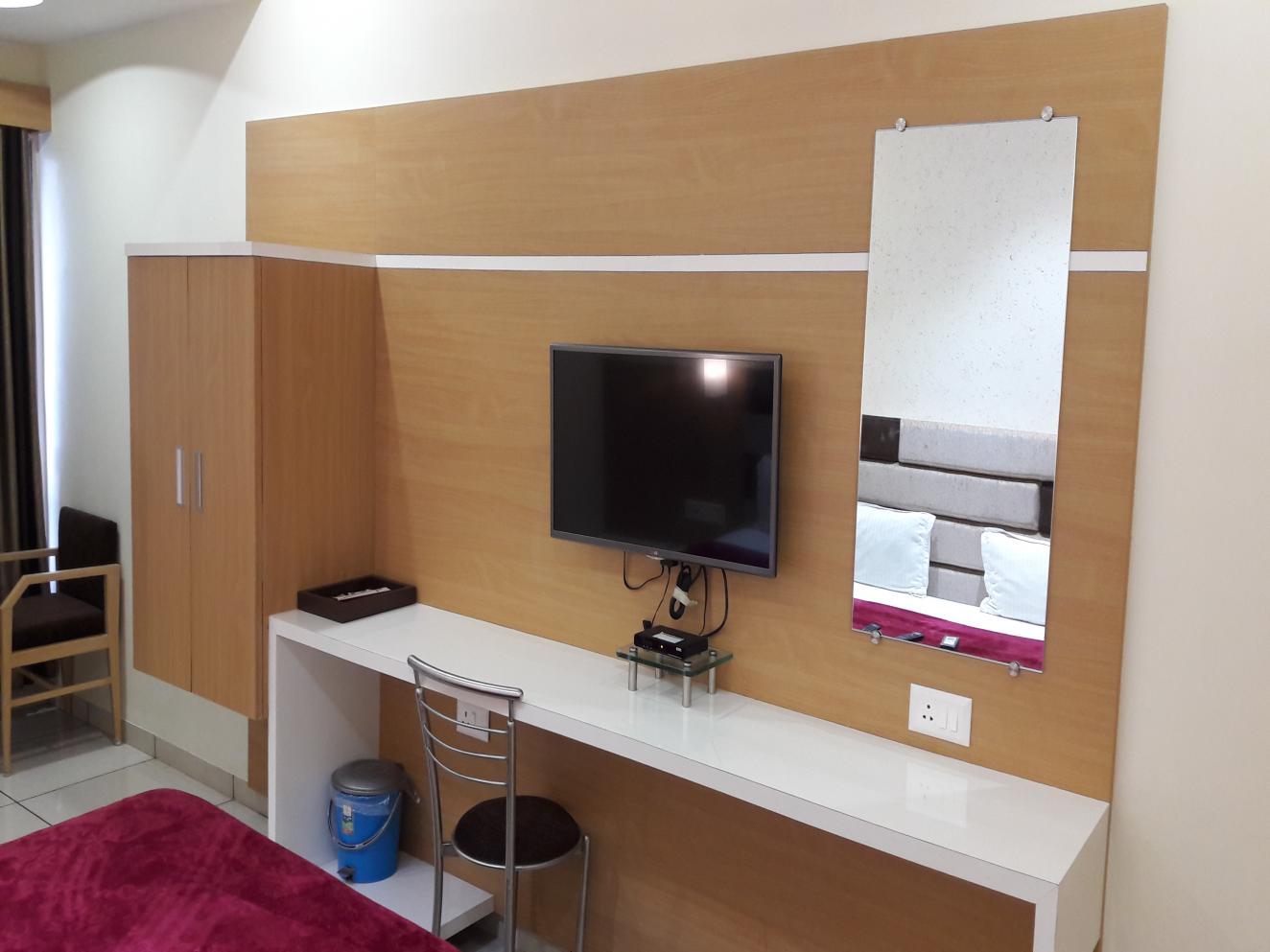 EXECUTIVE ROOM WITH BREAKFAST
