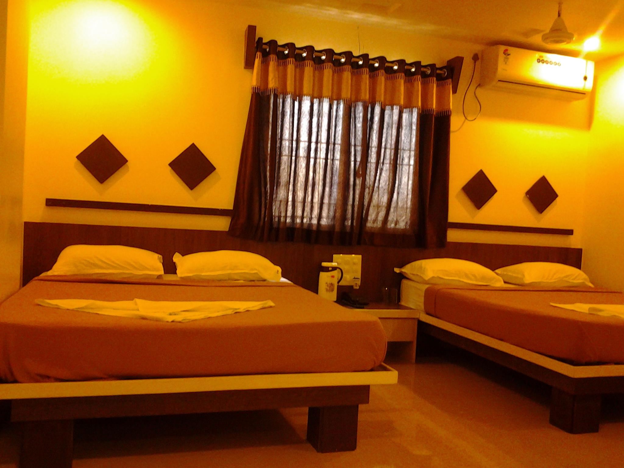 Deluxe Four Bed Non AC