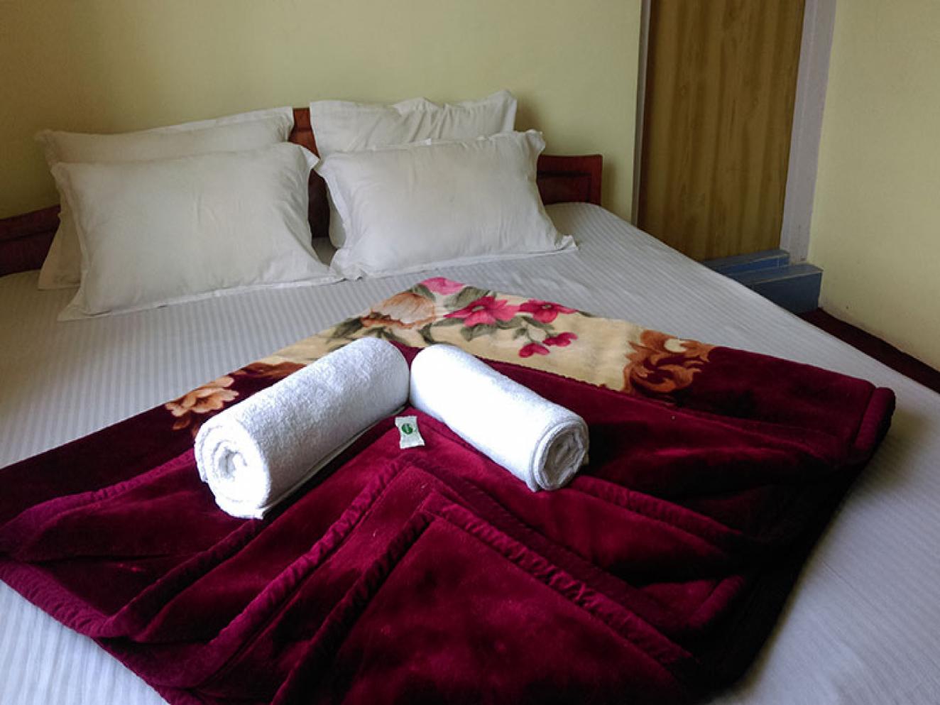 DELUXE DOUBLE ROOM